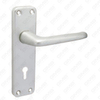 Tirador de puerta de aluminio oxigenado en placa Tirador de puerta de placa (39913)